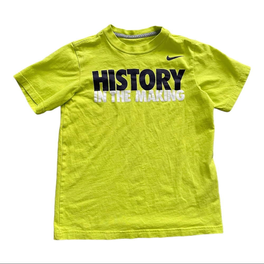 Nike History In The Making Size Small Boys Tee Shirt